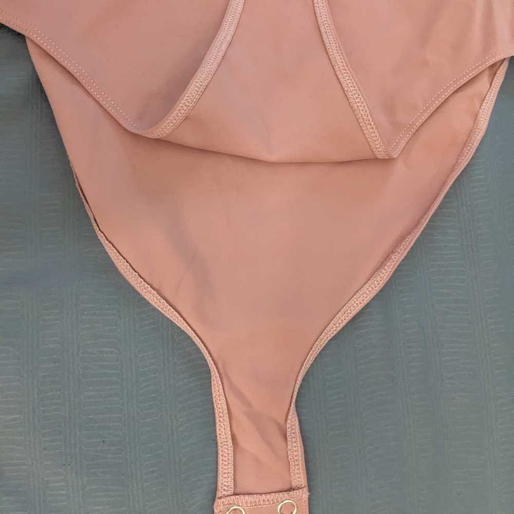Pink Short Sleeve Bodysuit - Picture 4 of 5